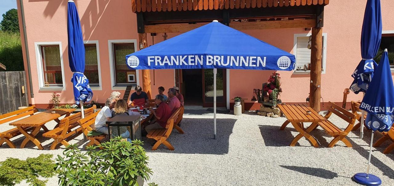 Gasthaus Zum Schneider Pottenstein Esterno foto